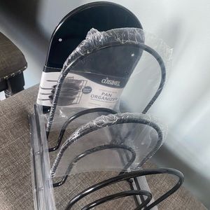 Pan organizer